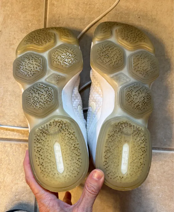 Used women’s Nike ZOOM 8 - Image 3