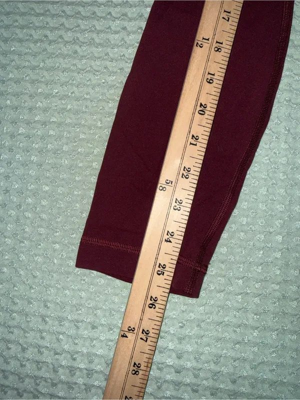 Lululemon Align Bodysuit 25"
Garnet
Size 6 - Image 2