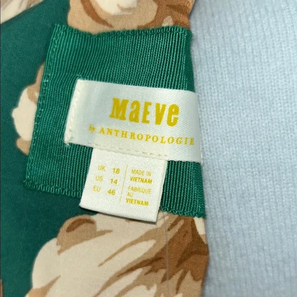 Maeve By Anthropologie Green and Tan Floral Tunic - Image 10