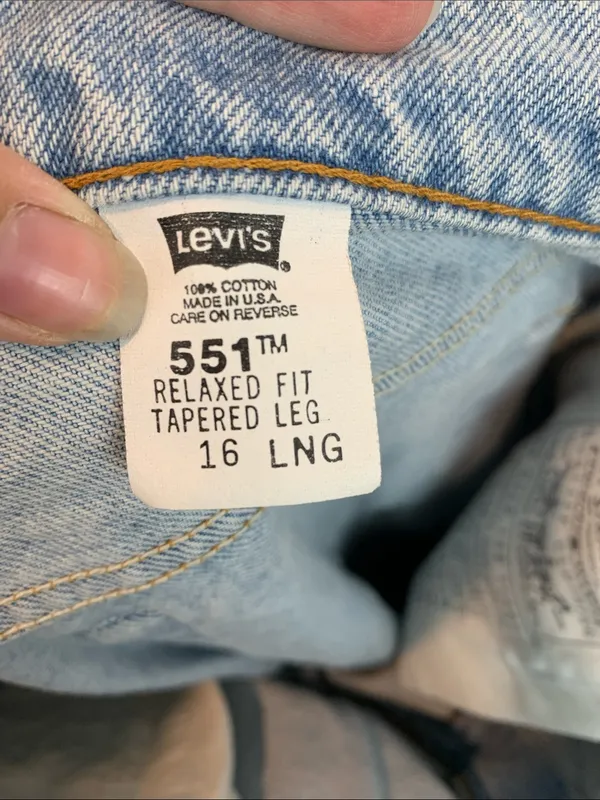 Vtg Levi 551 relaxes fit tapered leg sz 16 long light wash y2k high waisted plus - Image 4