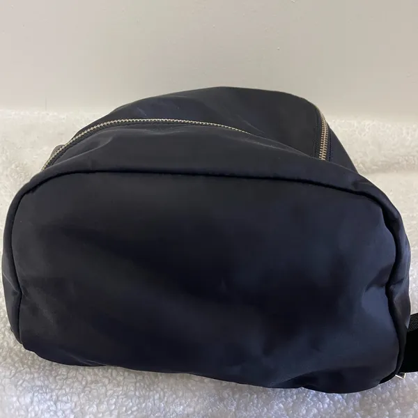 Lululemon City Adventurer Backpack Mini 10L color Black/gold Elevated Minimalist - Image 9