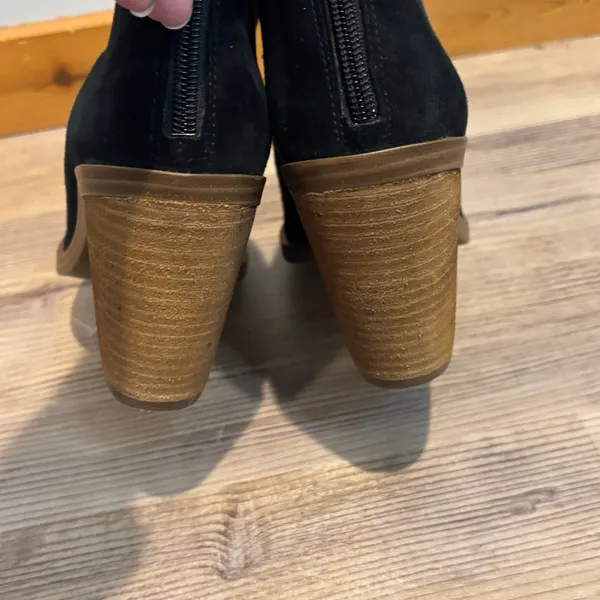 Vince Camuto Black Suede Ginsel Boots - size 8.5 - Image 5