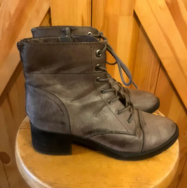 Maurice's Gray Brenda Lace Up Combat Boots Size 8.5 - Image 3