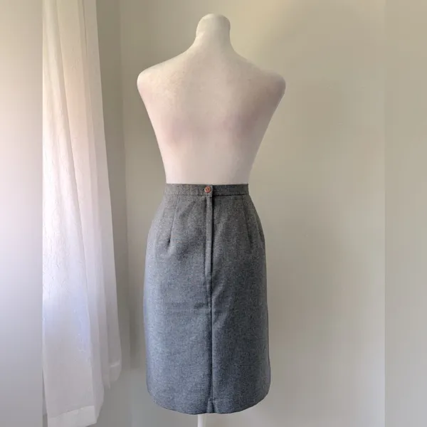 Vintage ‘90s Requirements Dark Gray Knee Length Pencil Skirt - Image 7