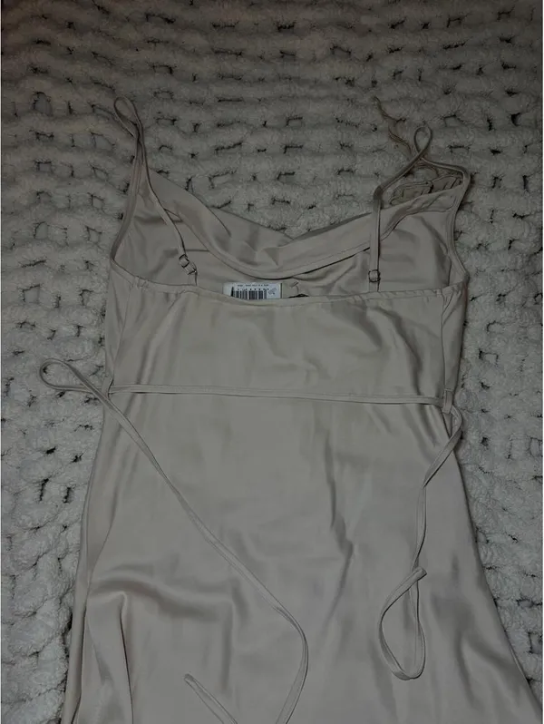 Motel Women's Cream and Pink Dress - Image 2