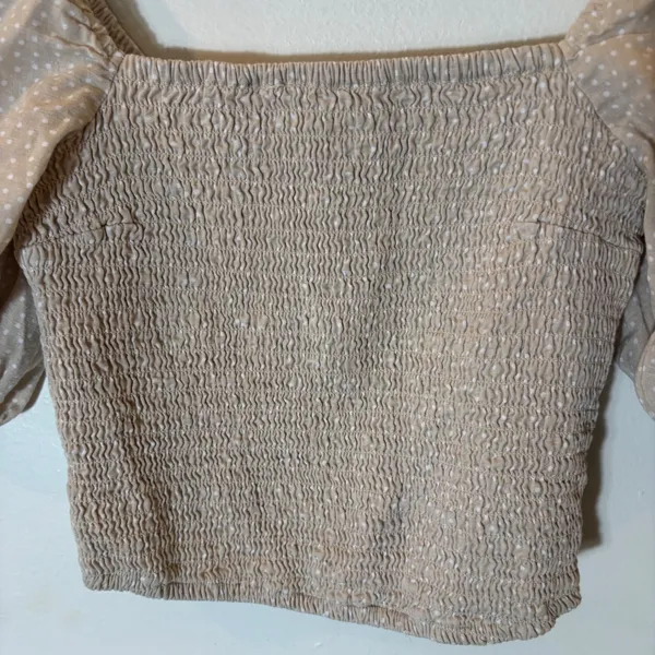 Abercrombie & Fitch Smocked Puff Sleeve Top Size XS Tan Polka Dot‎ - Image 3