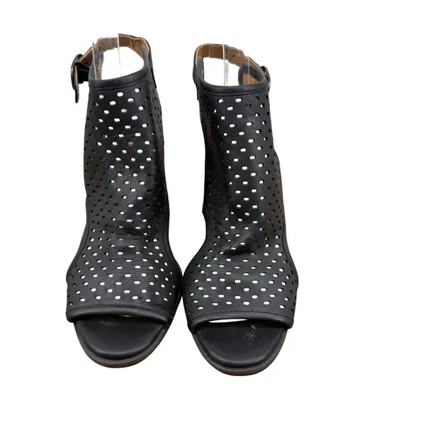 Lucky Brand Halona Black‎ Perforated Leather Peep Toe Block Heel Sandals 7M Flaw - Image 2