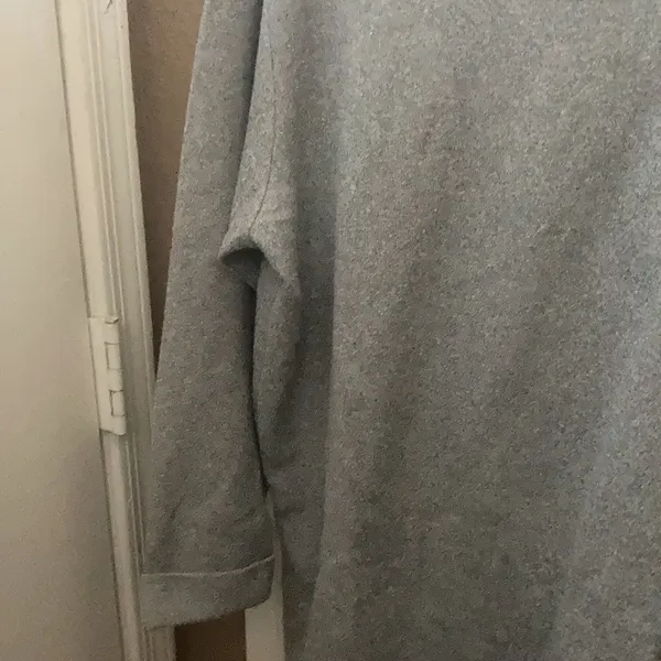 FINAL MARKDOWN Dc sport oversized top large - Image 2