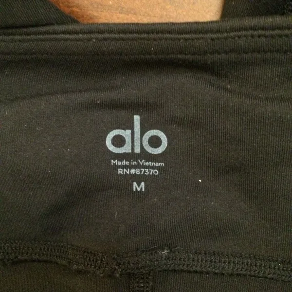 Alo airbrush legging gold black medium - Image 11