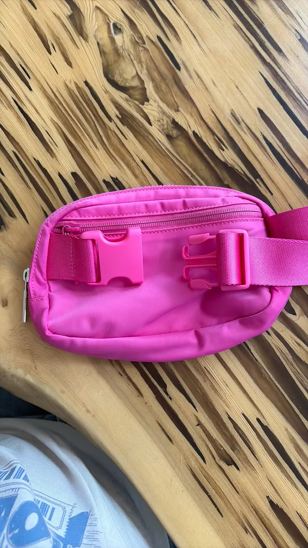 Pink Lululemon crossbody Bag - Image 5