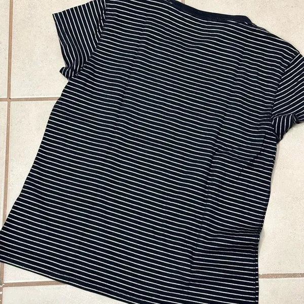 Abercrombie & Fitch Women Navy Blue‎ Crew Neck stripe T-Shirt size XS - Image 6