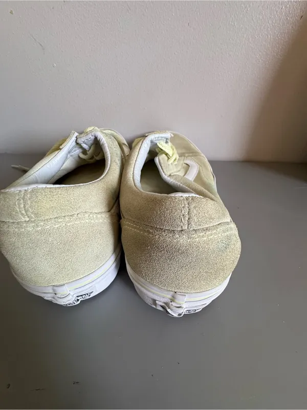 Vans Low-Top Suede Sneakers in Pale Yellow and White - Image 4