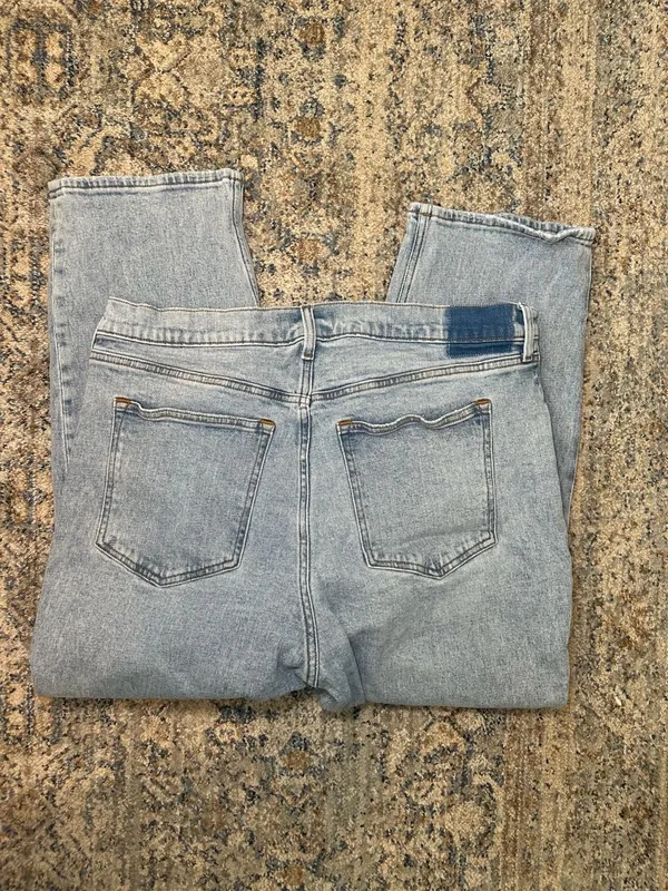 Abercrombie & Fitch The Ankle Straight Ultra High Rise Jeans Light Wash Size 33 - Image 4