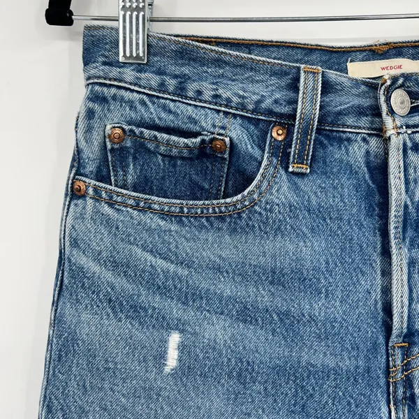 Levi’s Wedgie Cropped Ankle High Rise Distressed Raw Hem Jeans High Waisted 27 - Image 12