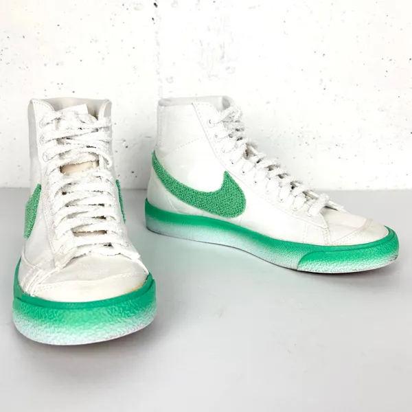 Nike Blazer Mid 77 Green Fade High Top Lace Up Sneakers Green White Women Size 6 - Image 2