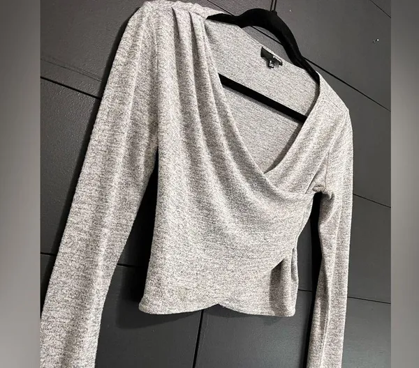 WILFRED FREE Long Sleeve Silver Gray Wrap Top Women’s Shirt Sz S EUC - Image 2
