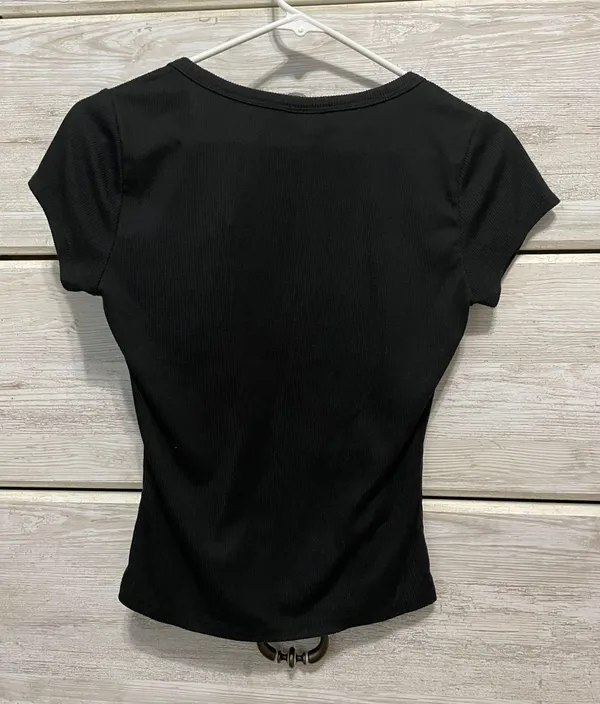 Rue 21 Cropped Black Shirt - Image 2