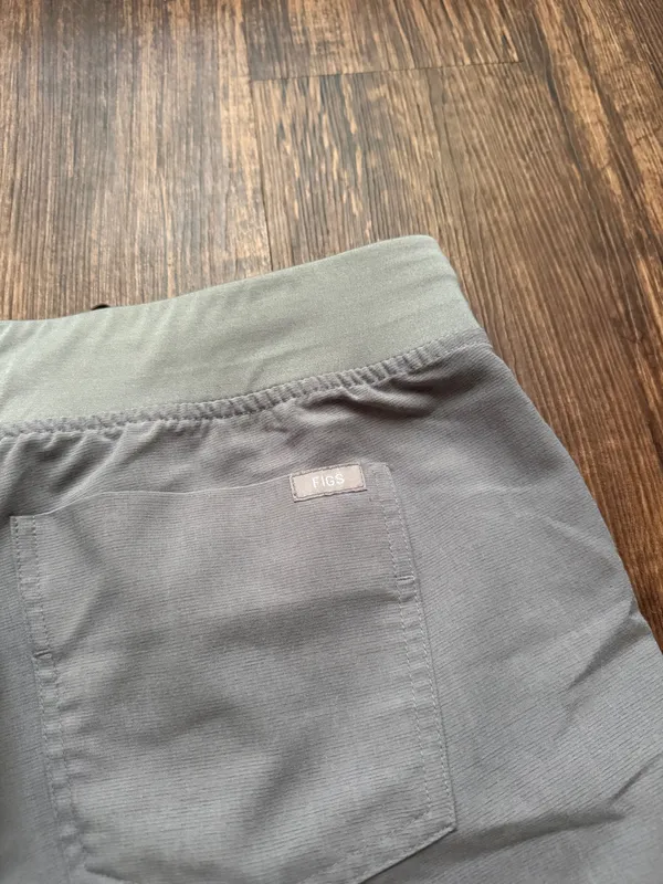 FIGS Women’s Dark Space Gray Zamora Jogger Scrub Pants - Size L Nursecore - Image 6