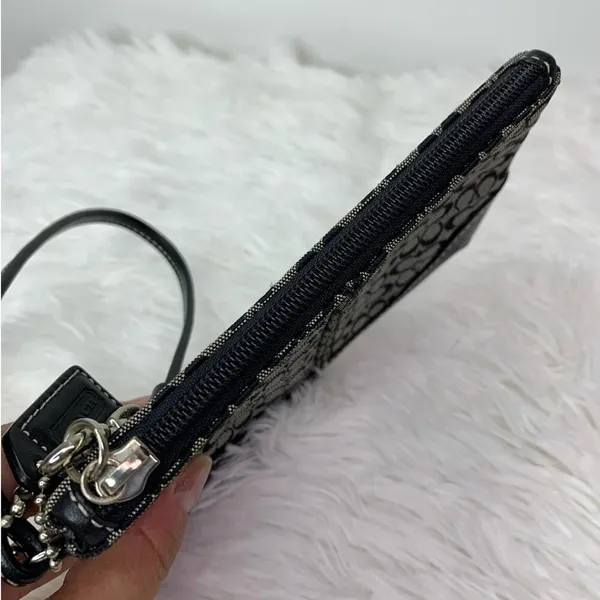 COACH Black Signature Canvas Wristlet - Image 4
