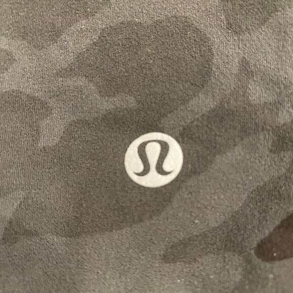 Lululemon Align Crop Leggings Camo‎ size 4 - Image 7