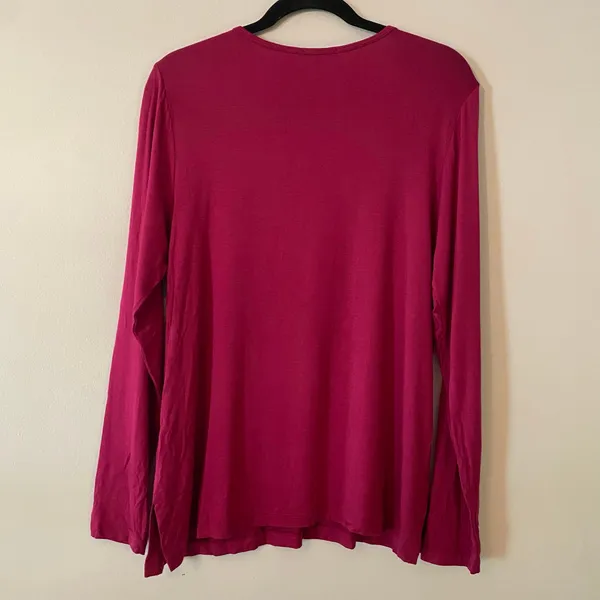 NWT Beyond Yoga Hot Pink Long Sleeve V-neck Loungewear Shirt Women's size Medium - Image 7