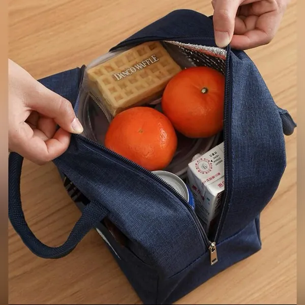 Portable lunch bag with side pocket Made of Polyester - Image 5
