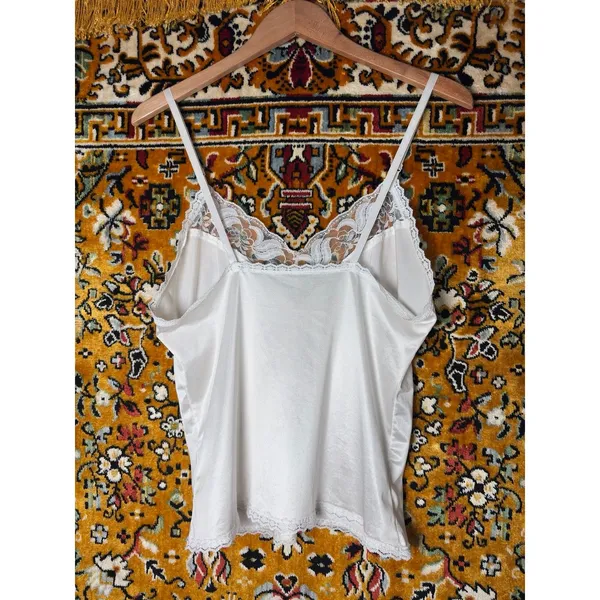 70s Vintage USA Union Made White Camisole sz Medium Bali - Image 4