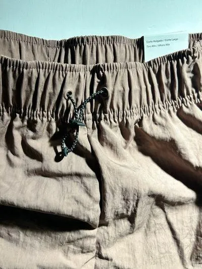 Nike Sportswear Essential Women's Woven High-Rise Cargo Shorts - Smokey Mauve XS - Image 10