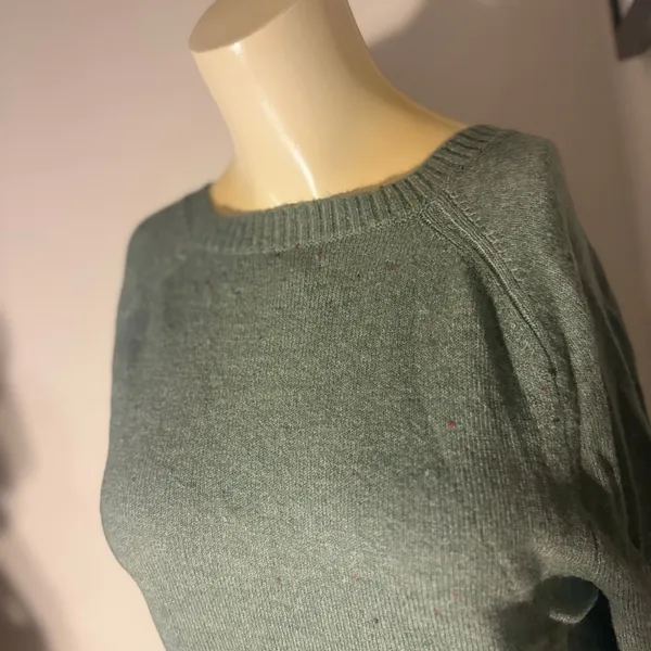 LOFT Size Small Green Crew Neck Sweater Classic Knit Design - Image 9
