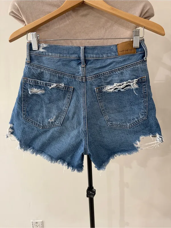 American Eagle Highest Rise ‘90s Boyfriend Shorts Size 4 (fits like a 6) - Image 7
