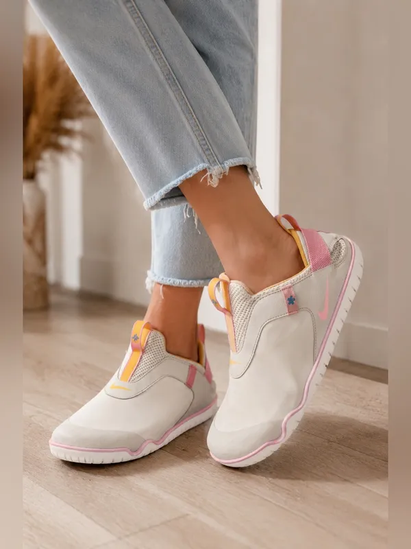 Men or Women Nike Zoom Pulse nursing medical sneakers slip on shoes size 7 - Image 2