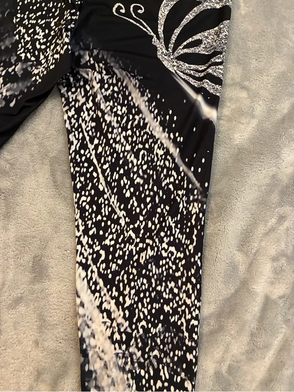 Women’s Capri Black/White Leggings Size XXL - Image 5