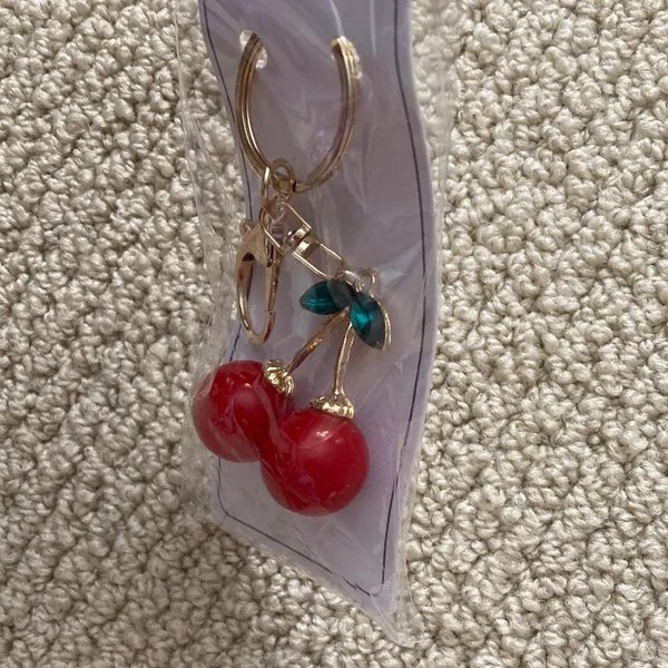 NEW Cherry Bag Charm Keychain Gold Plated 3D NIB - Image 3
