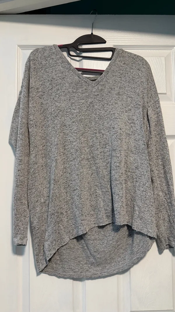 American Eagle Small/Med Gray Lace-Up Shoulder V-Neck Soft Plush Top - Image 2