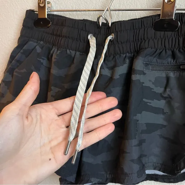 Vuori Clementine Short Camo 2” - Image 5