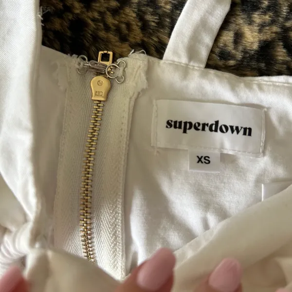 superdown Revolve  White Crop Top - Image 4
