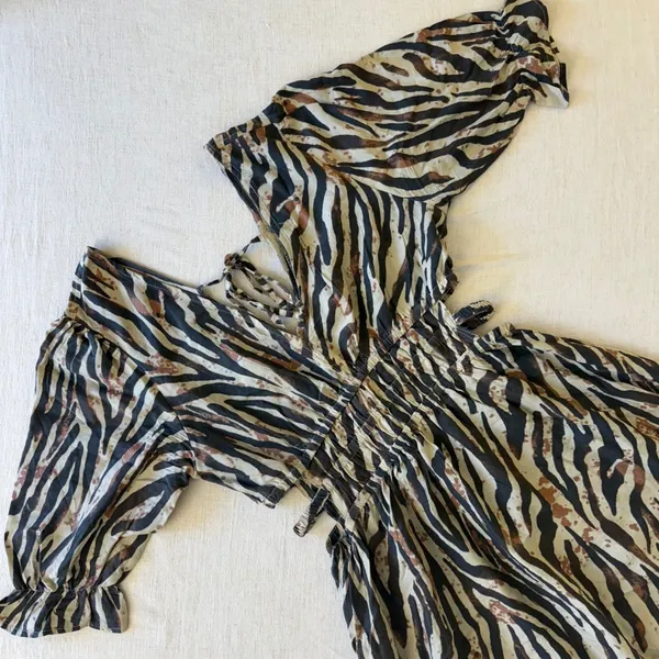 Speed Limit MPH Animal Print Smocked‎ Mini Dress Womens Small Puff Sleeve - Image 7