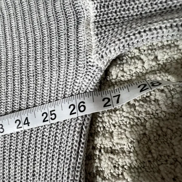 American Eagle Outfitters Light Gray Knit Pullover - Image 6