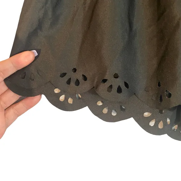 Kirra Black Scalloped Lace Trim Lightweight Casual Shorts Women Sz XS - Image 5