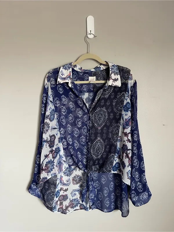 CHICO'S | Mixed Print Patchwork Semi-Sheer Button-Down Tie Front Blouse Sz XL - Image 2