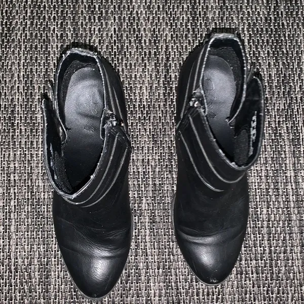 Jaclyn Smith Ankle Boots Size 8 - Image 3