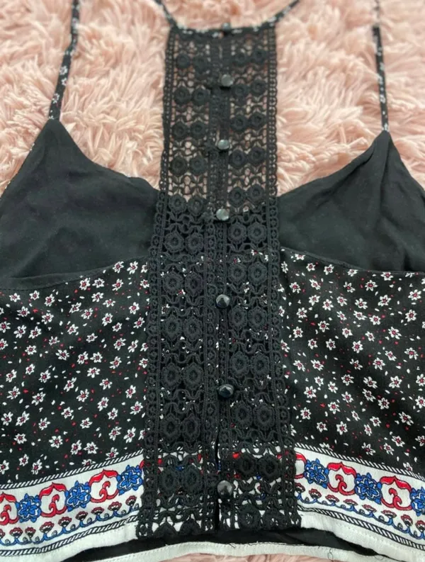 Black Crop Top - Image 3