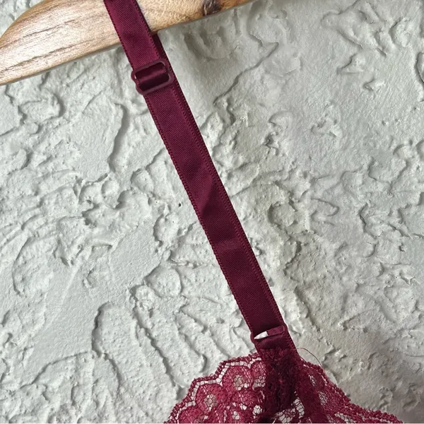 Vintage 80’s Bari Silky Nylon Lace Burgundy Camisole Size M - Image 8