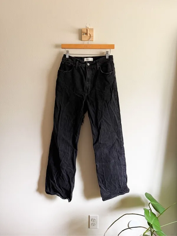 Abercrombie and Fitch 90s Relaxed High Rise Jean Size 26 - Image 4