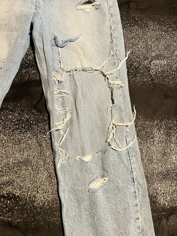 Womens 14 American Eagle Light Wash Distressed Straight Leg Jeans - Image 3