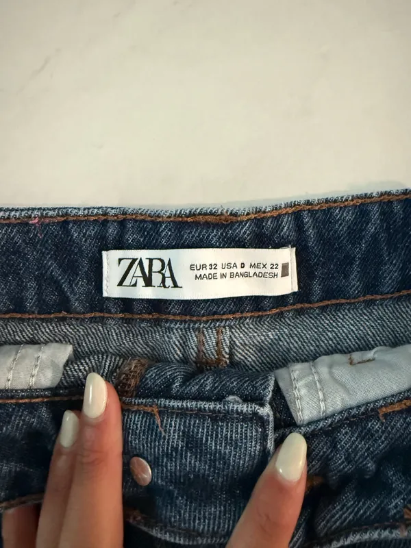 ZARA Shorts Denim High-Rise - Image 3