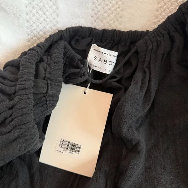 Sabo Skirt nwt long sleeve blouse with front tie size Medium - Image 3
