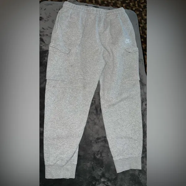 Nike Sportswear Club Fleece Cargo Jogger Sweatpants in Gray Size Medium - Image 12
