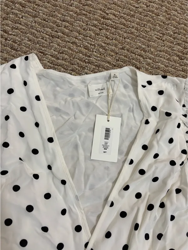 Aritzia Wilfred Wrap Blouse - Image 5