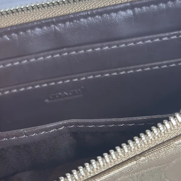 Coach Ashley Signature‎ Sateen Zippy Wallet Wristlet Satin Canvas tan - Image 6